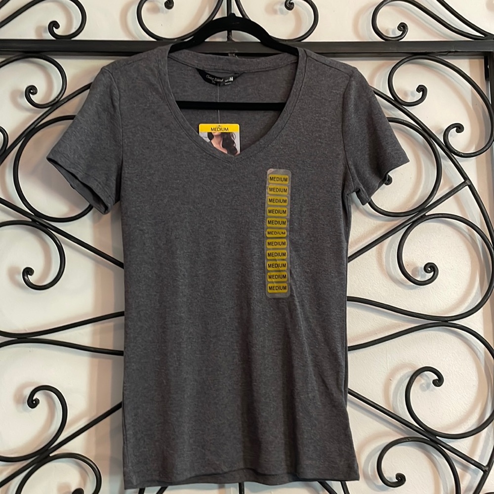 NWT Classic Ribbed Tee Size Medium